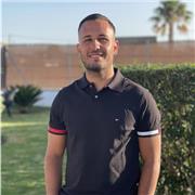 Me defino como dinámico , con ganas de enseñar